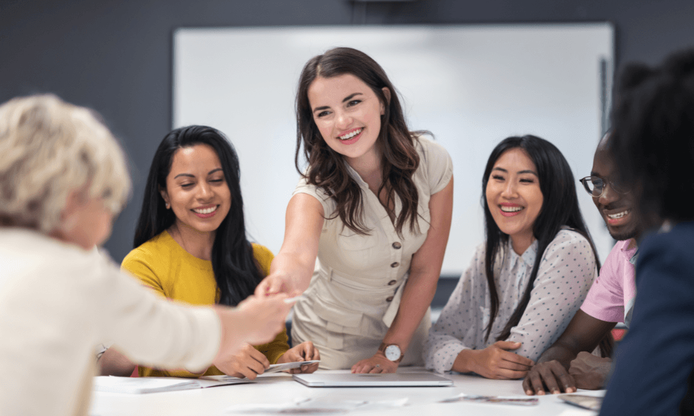 Características del liderazgo femenino: el motor de la transformación en la gestión empresarial moderna